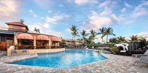 Pool - Excellent Ironman Rental! 
Wyndham Kona Coast Resort
1 King Bedroom/2 bath Condo (Kailua-Kona)