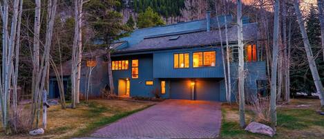 House (5 Bedrooms) | Front of property