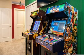 House - 5BR Home With Pool and Game Room Disney (Davenport)