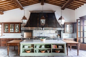 Private kitchen - Quiet luxury among the olive groves of Orvieto (Orvieto)