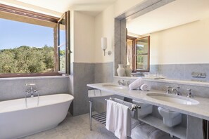 Dusche, Haartrockner, Bidet, Handtücher