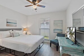 Room - Sarasota Retreat/Heated Pool/8.5mi. to Siesta Key (Sarasota)