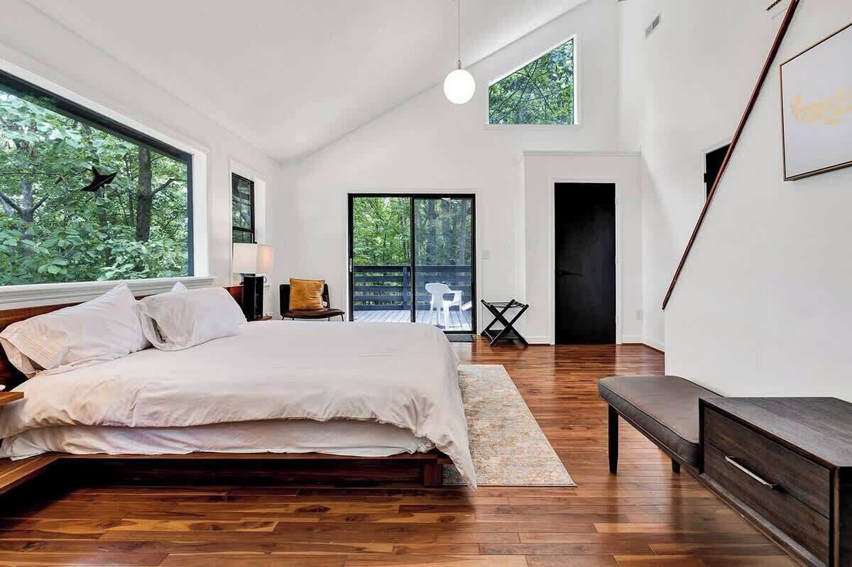 WiFi, bed sheets