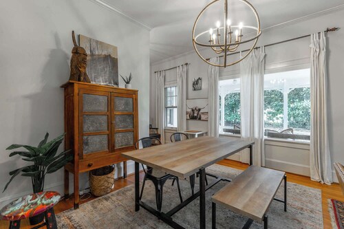 *NEW* Cozy Cottage Near Lookout Mtn · Fire Pit