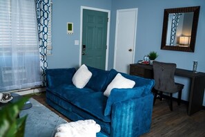 Living area - The Heaven Garden a 2-bedroom apartment in Huber Heights - Dayton the best spot. (Dayton)