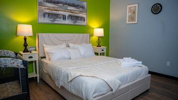 2 bedrooms, iron/ironing board, WiFi, bed sheets