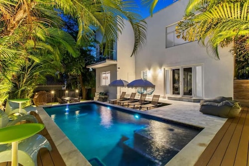 Chic Villa by Glam Homes