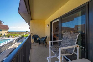 Property grounds - Beachfront Retreat w/Heated Pool & Beach Access (Cocoa Beach)