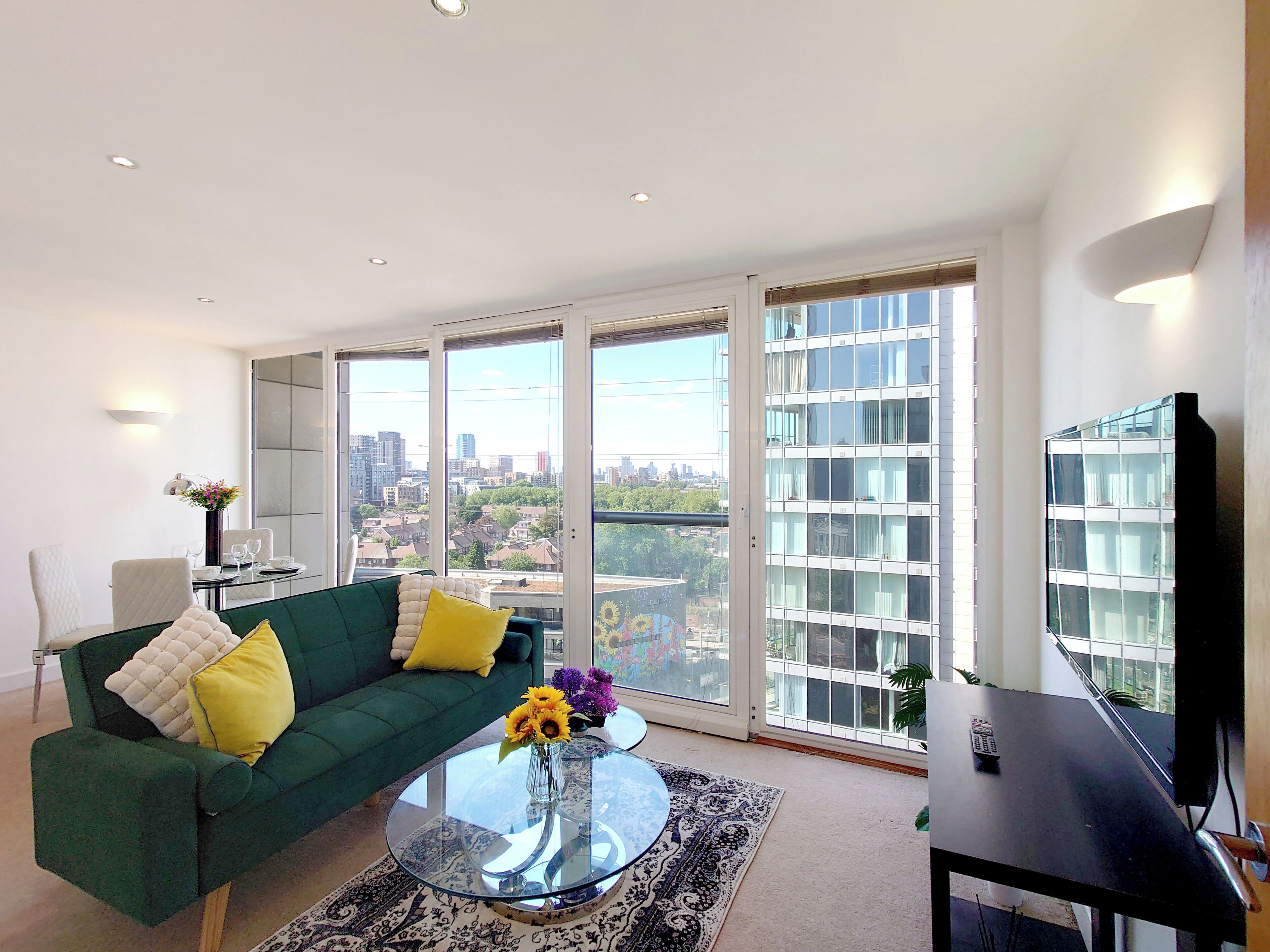 Apartment, 1 Bedroom (in Royal Victoria) | Living area | 40-inch LED TV with cable channels