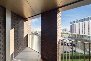Deluxe Apartment, 1 Bedroom (by London Excel) | Terrace/patio - Capital Stay - One Bed Apartment In Excel (London)