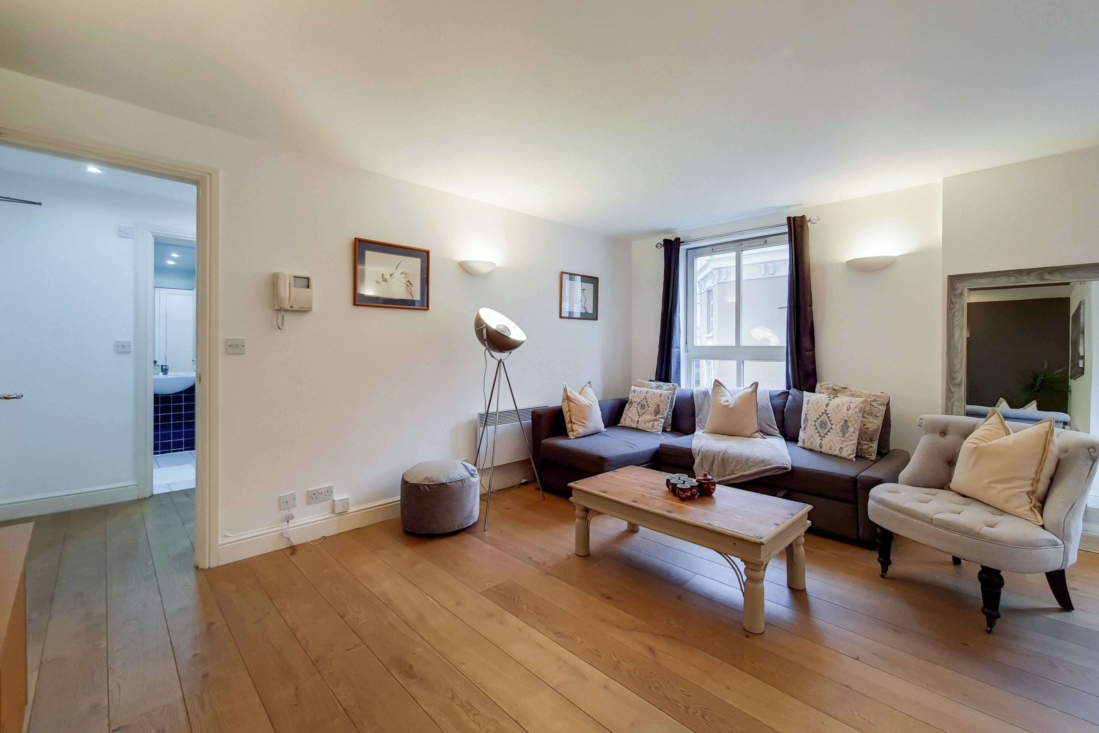 อพาร์ทเมนท์, 2 ห้องนอน (in Aldgate East, 204 DRY) | บริเวณนั่งเล่น