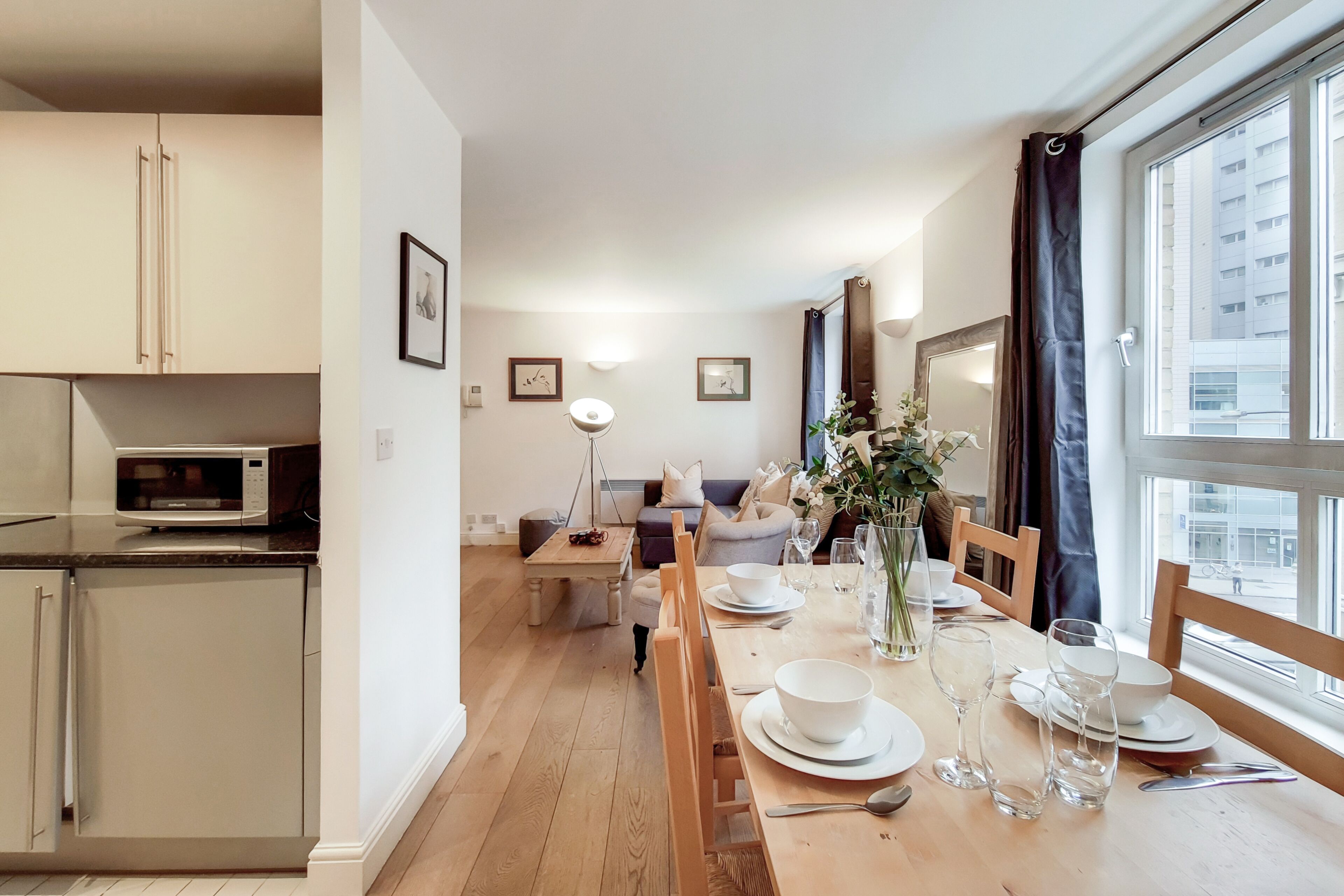 Apartment, 2 Bedrooms (in Aldgate East, 204 DRY) | Living area