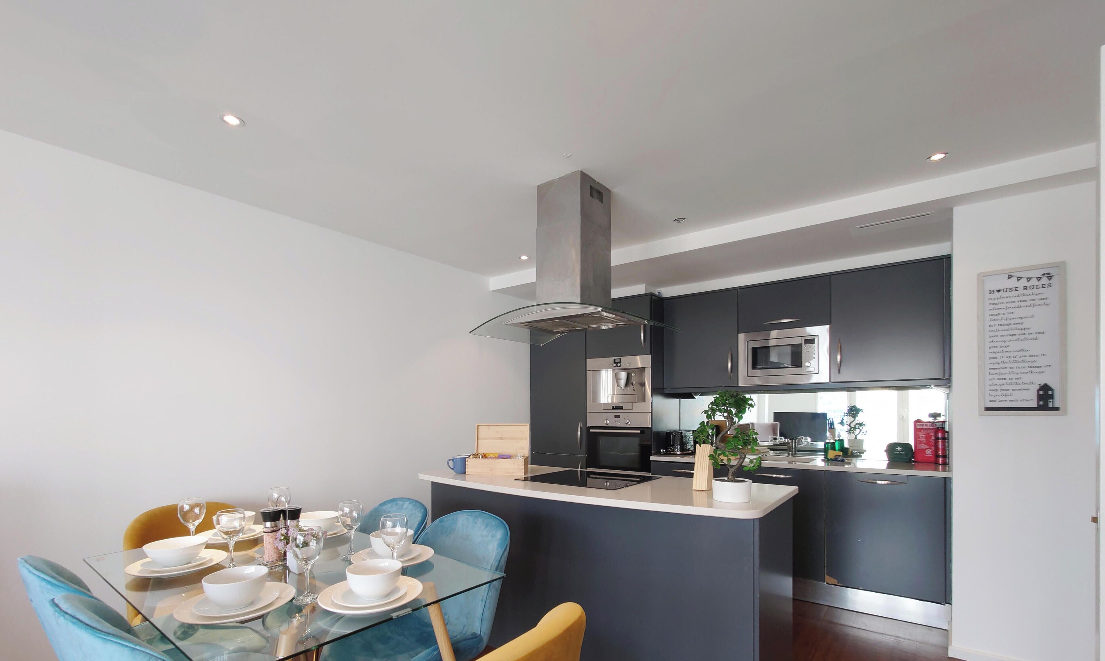 Deluxe Apartment, 2 Bedrooms (by Excel & O2) | Private kitchen