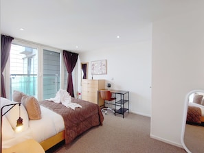 Deluxe Apartment, 2 Bedrooms (River & City Views) - Capital Stay - Two Bed Apartment In Excel (London)
