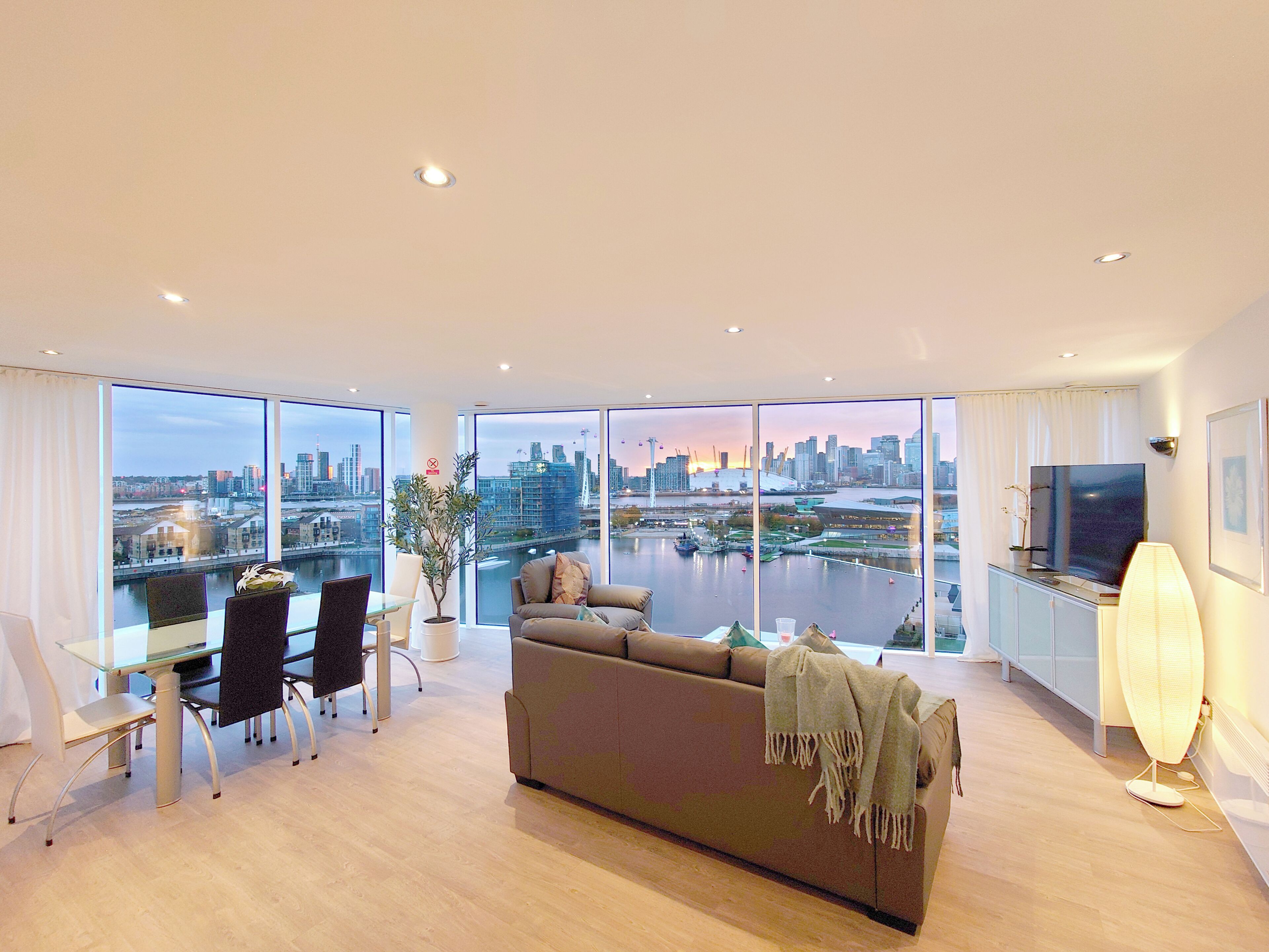 Luxury Apartment | Living area