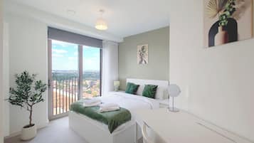 Deluxe-Apartment | Allergikerbettwaren, Schreibtisch, kostenloses WLAN