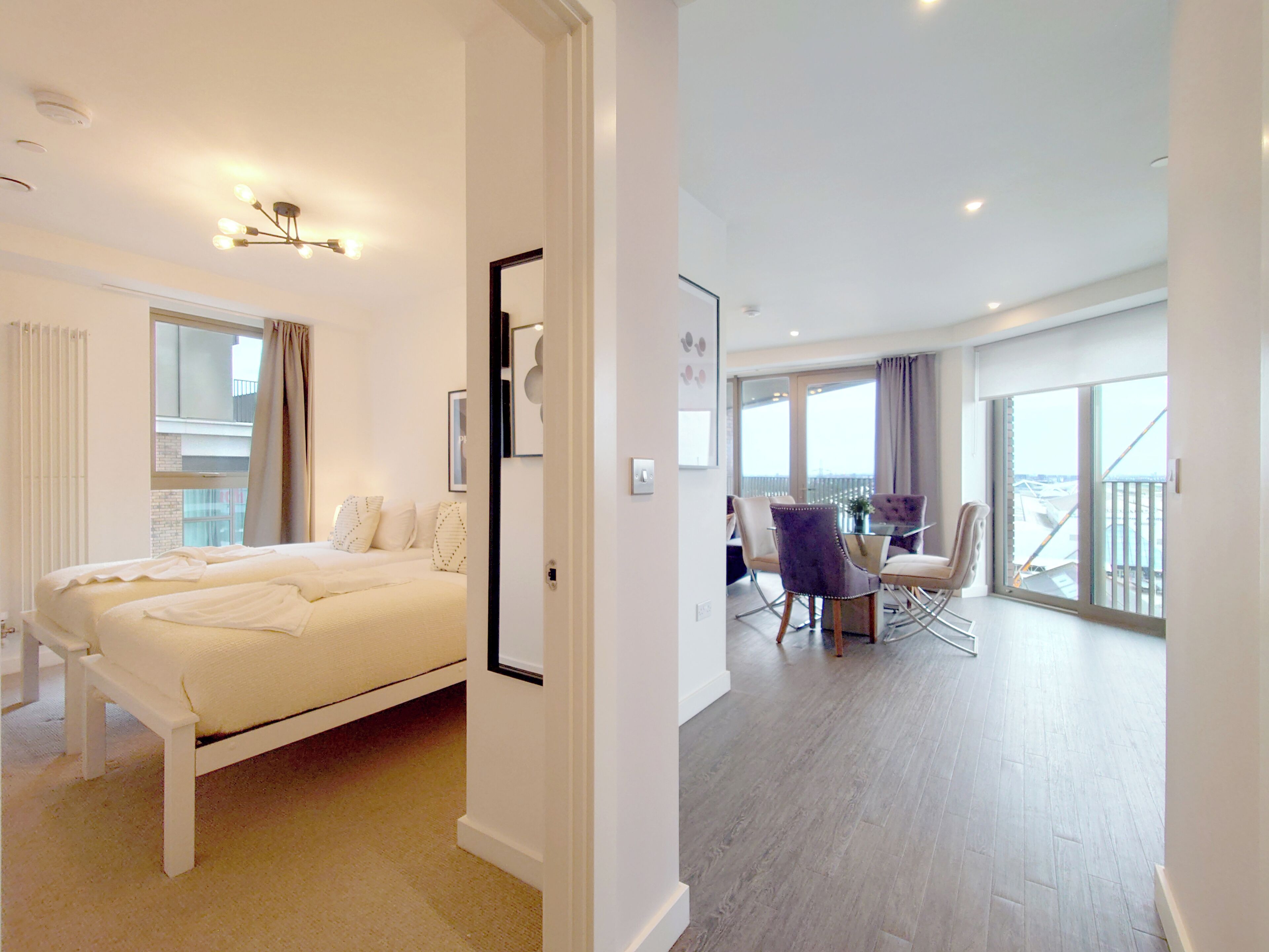 Luxury Apartment, 3 Bedrooms (by London Excel) | Living area
