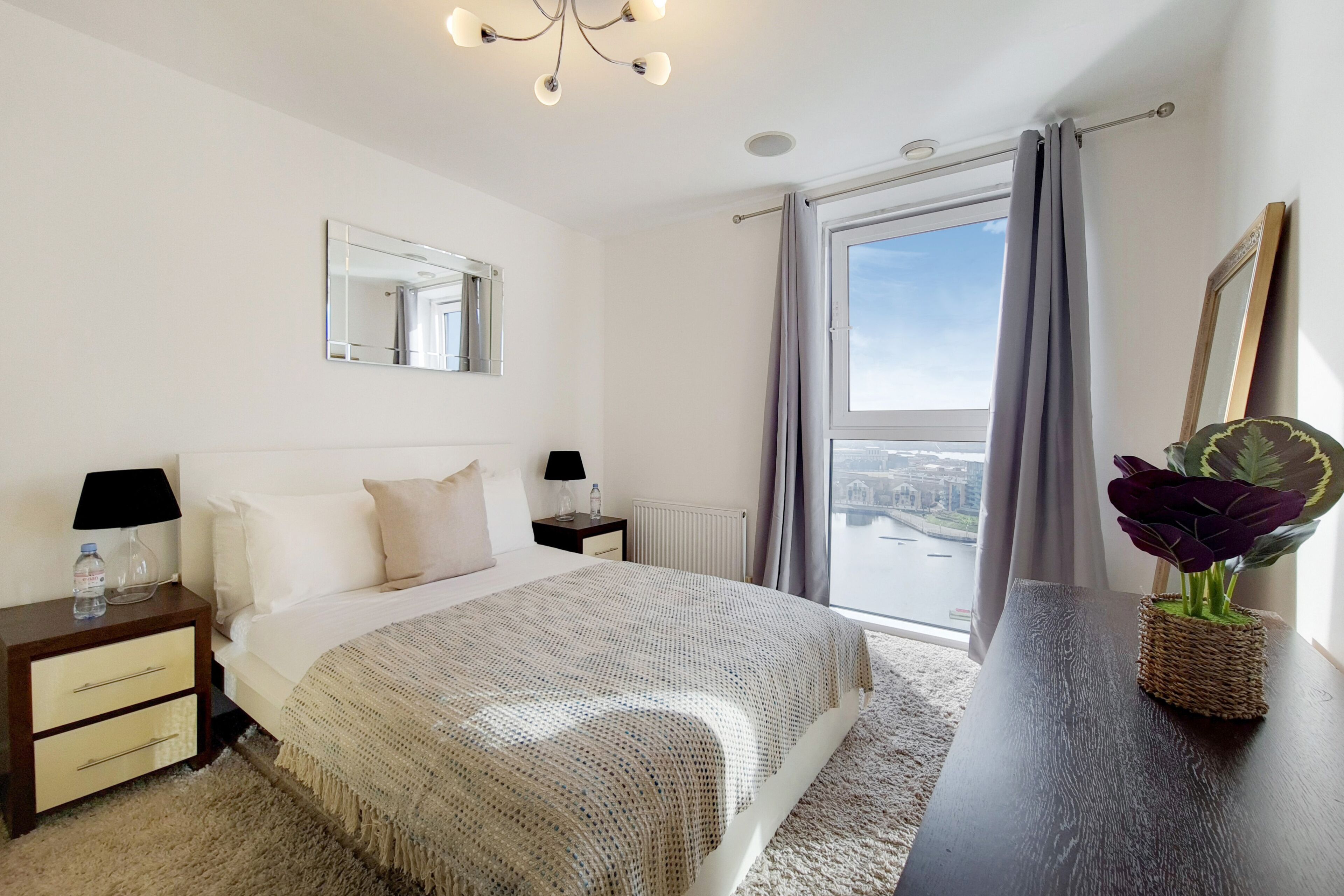 Deluxe Apartment, 3 Bedrooms, River View (65 ALA) | Free WiFi