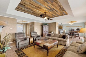 TV, fireplace - Cedar Creek Lake Escape • Lakefront + Private Dock (Mabank)
