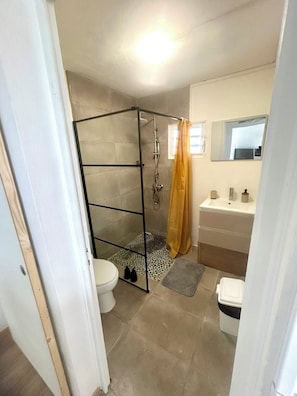 Bathroom - Vrbo Property (Sainte-Anne)