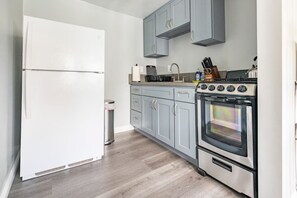 Private kitchen - Charming Pasadena 1BR. Walk to Metro and Shops (Pasadena)