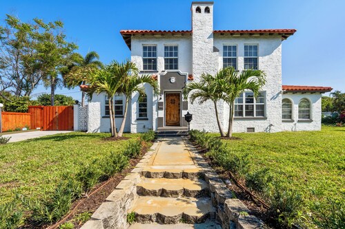 6BR Estate+Heated Pool+Spa+Golf+Courtyard+GameRoom