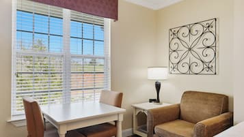 Presidential 1 | Living area