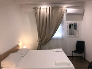 Room - Vrbo Property (Serra)