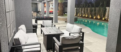 حمّام سباحة خارجي، حمّام سباحة مُدفَّأ