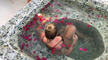 Double Room, Courtyard View | Outdoor spa tub