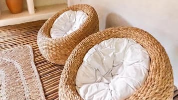 Luxury Triple Room, Courtyard View | Interior