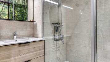 Signature Apartment, 2 Bedrooms, Non Smoking, Garden View (Appartement L'Astrolabe) | Bathroom | Shower, hair dryer, towels, soap