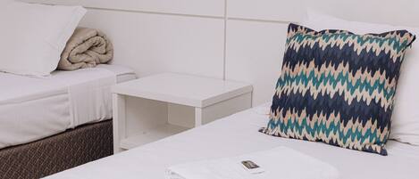 Deluxe Quadruple Room | Desk, free WiFi