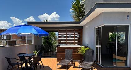 Cozy house in Riviera de Santa Cristina XIII in Paranapanema, pets allowed.