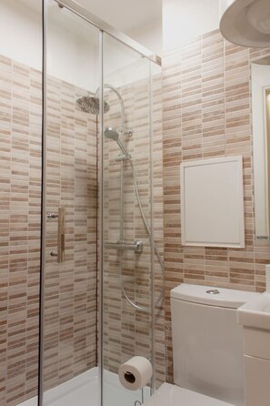 Hair dryer - Cozy Studio at Pernavas 58 | Modern & Ground Floor (Rīga)