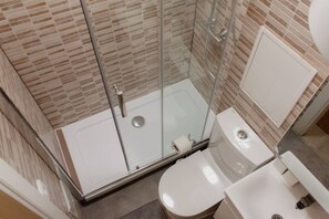 Hair dryer - Cozy Studio at Pernavas 58 | Modern & Ground Floor (Rīga)