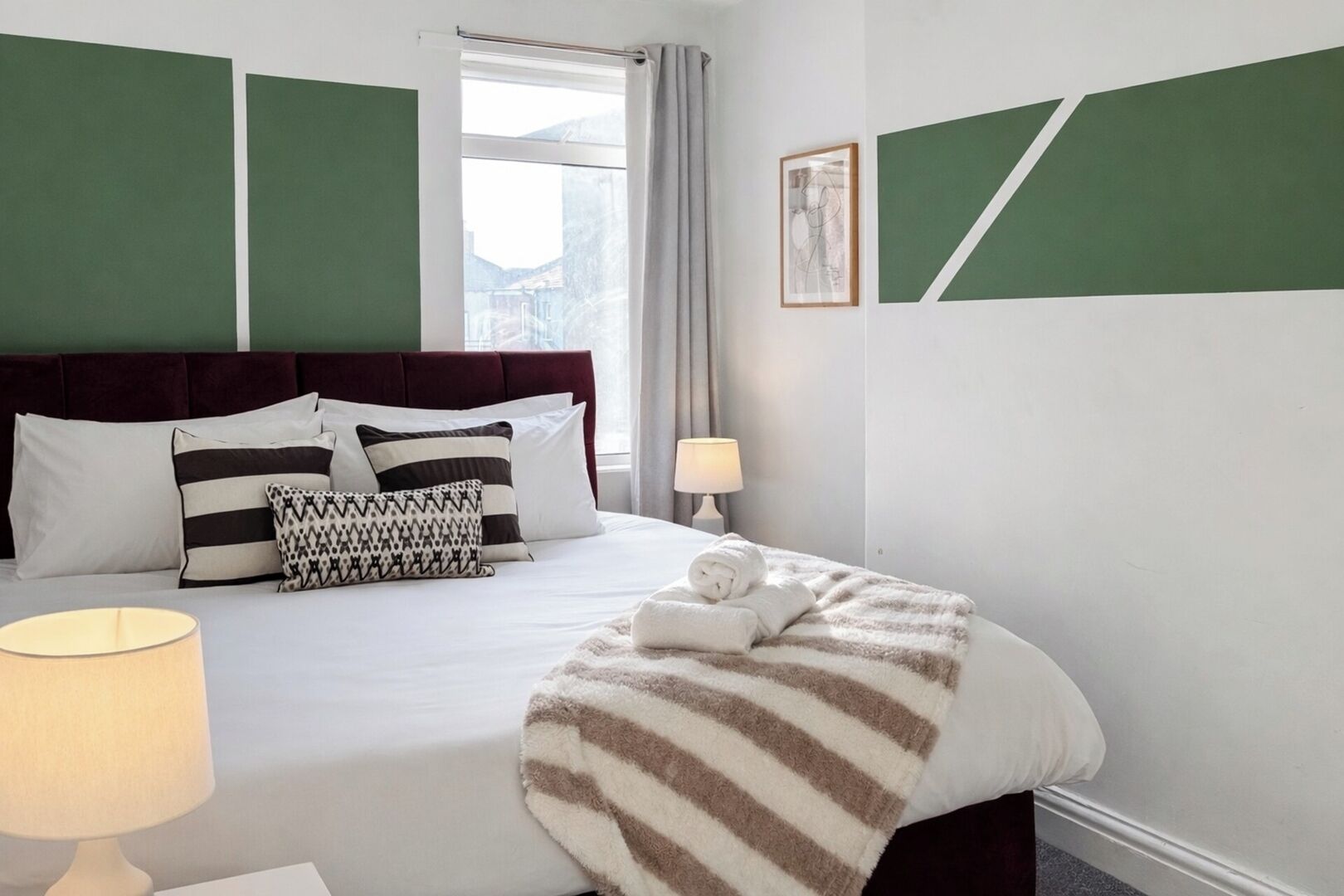 4 bedrooms, desk, iron/ironing board, free WiFi