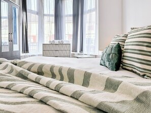 4 chambres, fer et planche Ă repasser, Wi-Fi, draps fournis