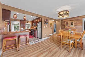 Fridge, microwave, oven, stovetop - Friendship Lakefront with Dock, Paddle Boat (Friendship)