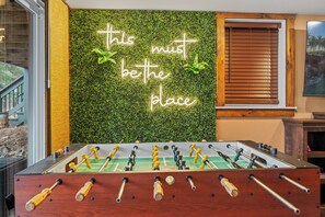 Games room - Friendship Lakefront with Dock, Paddle Boat (Friendship)