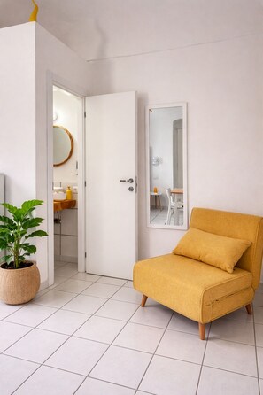 Living area - Vrbo Property (Meta)