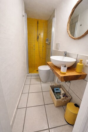 Bathroom - Vrbo Property (Meta)