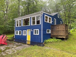 Exterior - Lovely lakefront cottage, filled with light (Westhampton)