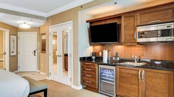 Fridge, microwave, coffee/tea maker, toaster