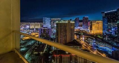 MGM 29717 Studio Strip View Balcony