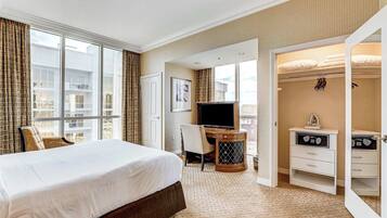 Desk, iron/ironing board, WiFi, bed sheets