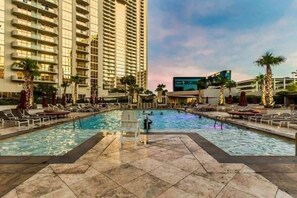 Pool - MGM 32809 Signature Studio Strip View + Balcony (Las Vegas)