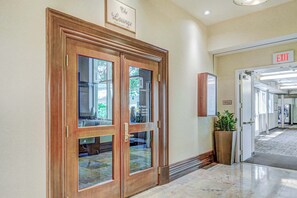 Interior - Incredible Studio Strip Views 10609 (Las Vegas)