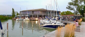 VILLA 60, in Gols on Lake Neusiedl, 4 bedrooms, private pool, sauna, large garden