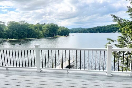 Cozy 3-bedroom cottage in welcoming Gilmanton